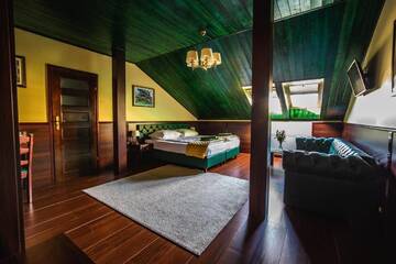 Фотографии Проживание в семье Shoemaker Irish Pub & Accommodation г. Кельце (Польша) №3 Фото Проживание в семье Shoemaker Irish Pub & Accommodation г. Кельце 3