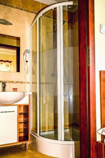 Фото номера Двухместный номер с 2 отдельными кроватями Апарт-отели Hotel Hellada г. Кельце 16