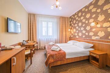 Фото Отель Hotel Bristol г. Кельце 1