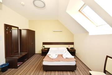 Фото номера Двухместный номер с 1 кроватью или 2 отдельными кроватями Отель Aviator Hotel &amp; Spa г. Кельце 3