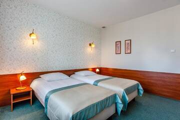 Фото номера Двухместный номер с 1 кроватью или 2 отдельными кроватями Отель Hotel La Mar г. Кельце 2