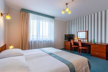 Фото номера Двухместный номер с 1 кроватью или 2 отдельными кроватями Отель Hotel La Mar г. Кельце 7