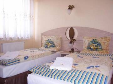 Фото Апарт-отели Hotel Faraon г. Кельце 1