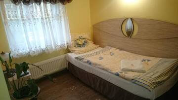 Фото номера Стандартный одноместный номер Апарт-отели Hotel Faraon г. Кельце 4