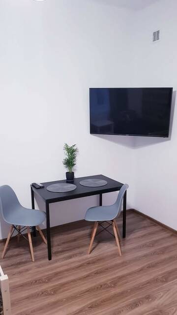 Фото номера Просторный двухместный номер с 2 отдельными кроватями Проживание в семье Guest Room RÓWNA г. Кельце 3