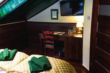 Фото номера Двухместный номер с 1 кроватью Проживание в семье Shoemaker Irish Pub &amp; Accommodation г. Кельце 2