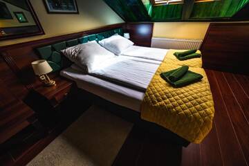 Фото номера Двухместный номер с 1 кроватью Проживание в семье Shoemaker Irish Pub &amp; Accommodation г. Кельце 3