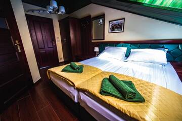 Фото номера Двухместный номер с 1 кроватью Проживание в семье Shoemaker Irish Pub &amp; Accommodation г. Кельце 5