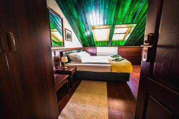 Фото номера Двухместный номер с 1 кроватью Проживание в семье Shoemaker Irish Pub &amp; Accommodation г. Кельце 6
