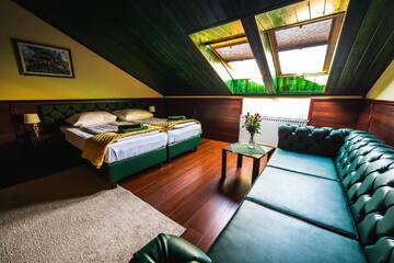 Фото номера Номер-студио с диваном-кроватью Проживание в семье Shoemaker Irish Pub &amp; Accommodation г. Кельце 5
