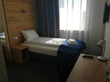 Фото номера Одноместный номер с собственной ванной комнатой Отель S7 Hotel г. Кельце 11