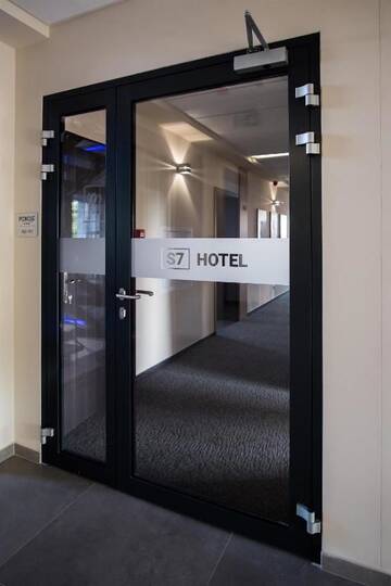 Фото номера Двухместный номер с 1 кроватью и собственной ванной комнатой Отель S7 Hotel г. Кельце 40