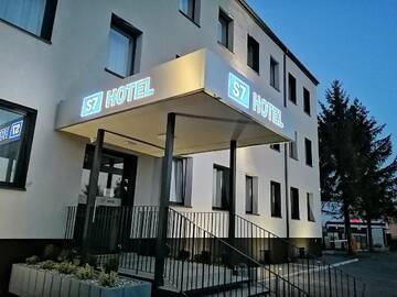 Фото номера Двухместный номер с 1 кроватью и собственной ванной комнатой Отель S7 Hotel г. Кельце 18