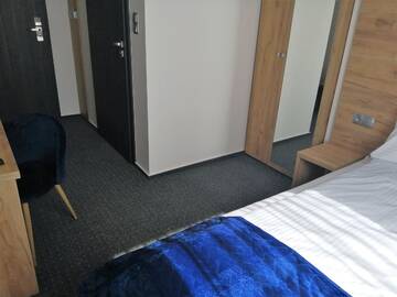 Фото номера Одноместный номер с собственной ванной комнатой Отель S7 Hotel г. Кельце 10