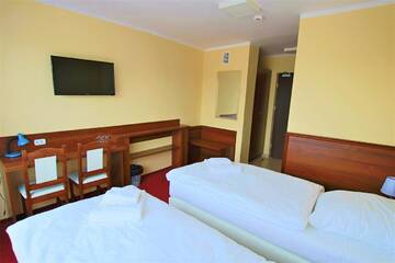 Фото Отель Hotel SiLL г. Кельце 2