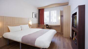 Фото номера Двухместный номер с 1 кроватью Отель Hotel Ibis Kielce Centrum г. Кельце 4