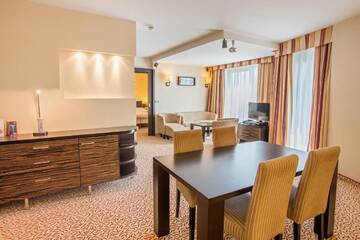 Фото номера Апартаменты с 1 спальней Отель Qubus Hotel Kielce г. Кельце 3